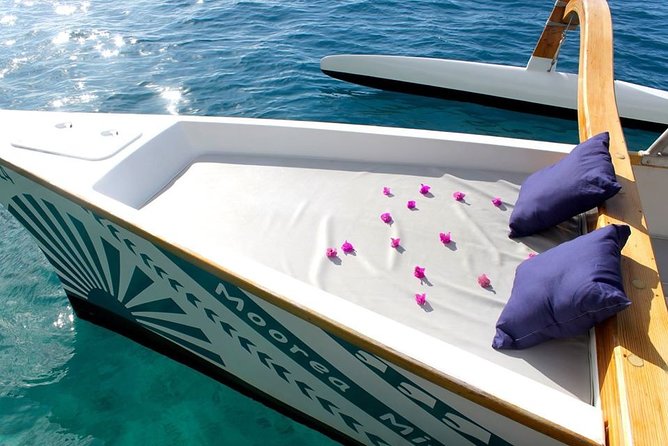 2-hour Private Sunset Cruise - Romantic appeal for couples and honeymooners