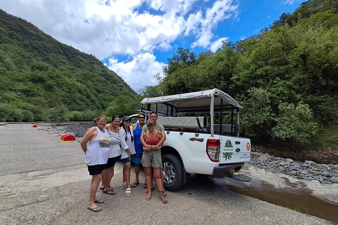 4x4 Safari HEREAKIMANU Tour in the Heart of Tahiti - Guide quality and the human side of the day