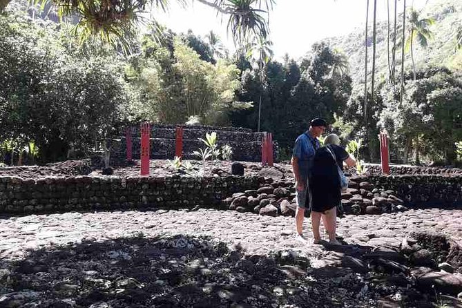 5 Hours Tahiti Island Tour - West and East Coast - The guides make the long drive worthwhile