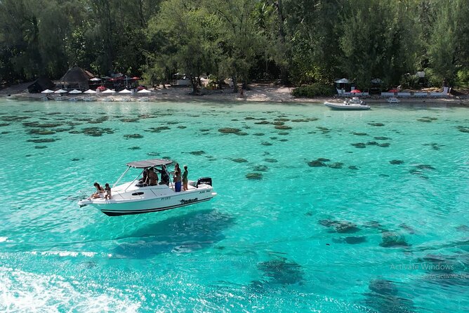 6 Hour Private Boat Activity with Snorkeling & Lunch - Lunch at Coco Beach or another waterfront restaurant