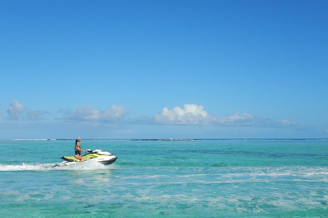 Activity/Excursion Lagoon Tour to Moorea by Canoe 6 hours - The underwater Tiki and the sea turtle stop