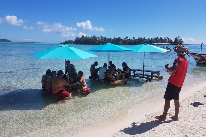 Authentic Polynesian Experience - A motu lunch with fish and reef sharks
