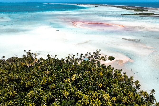Blue Lagoon - PRIVATE ISLAND Pink sand beach and wildlife reserve - Why Rangiroa’s Blue Lagoon is worth the effort