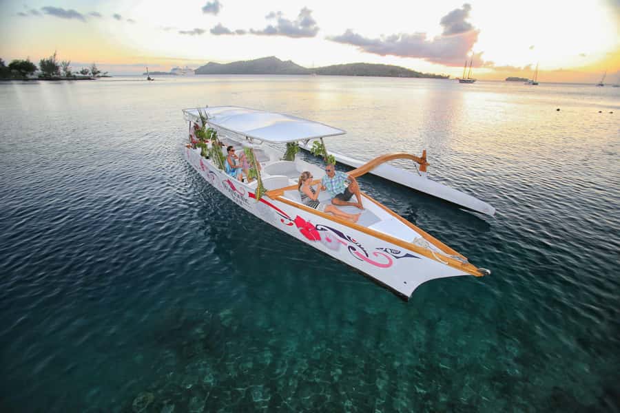 Bora Bora: Combo Sunset Cruise & Romantic Dinner at St James - The 75-minute sunset on the water