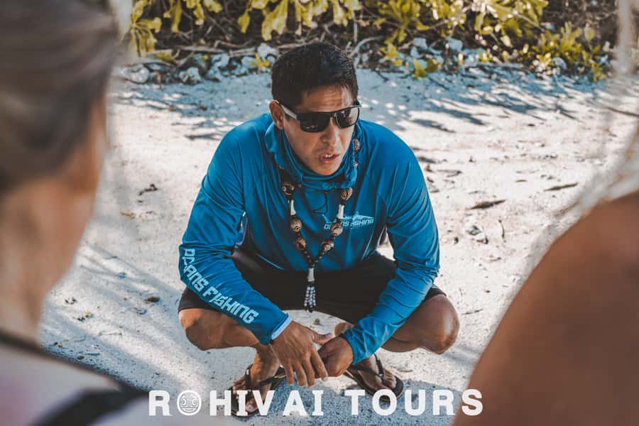 Bora Bora: Full day Lagoon Safari & Lunch on a Motu - ST - Lunch on a motu, plus coconut skills