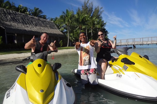 Bora Bora Moana Jet Ski - Seeing the coral reef and island from the water