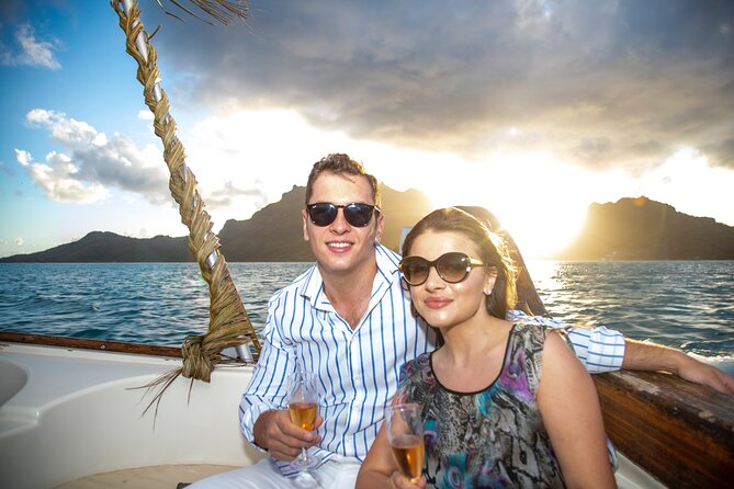 Bora Bora: Small Group Stargazing Tour Including Sunset Cruise - Key details at a glance