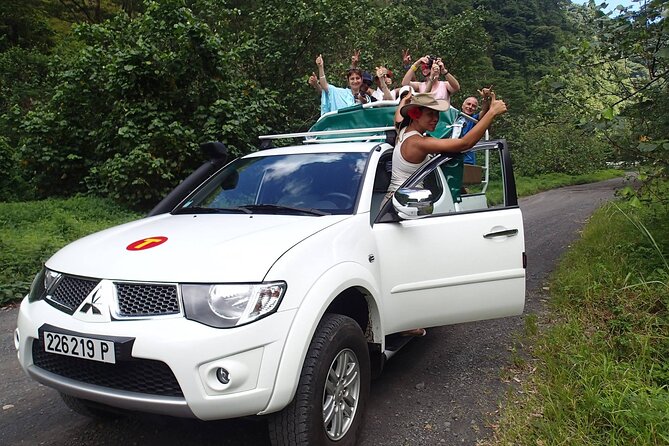 Crossing Over Tahiti Island Safari 4x4 - Plants, fruit, and Tahitian culture along the way