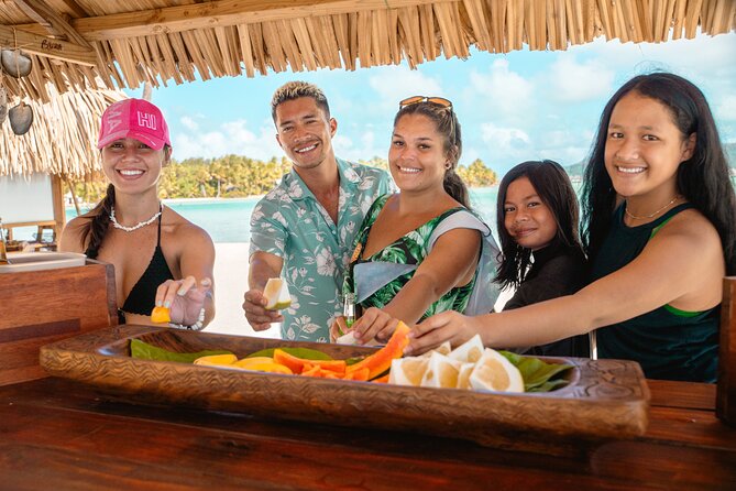 Discover the black pearl in Bora Bora - Learning the pearl story on motu Taufarii