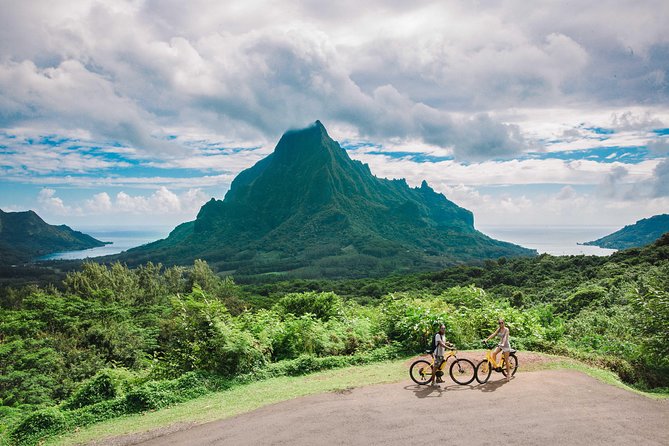 E-Bike Moorea Electric Bike Rental Moorea - Following the bays and coastal roads