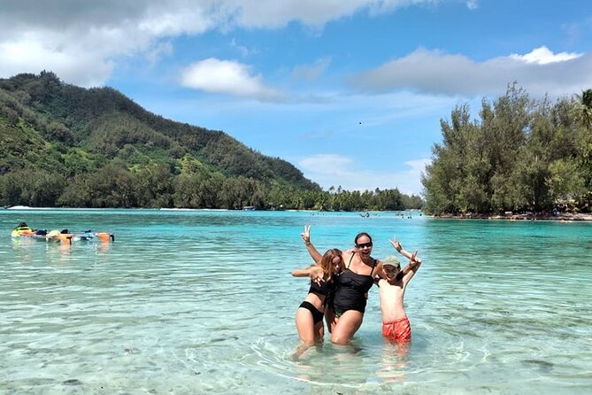 Eco guided excursion to the lagoon of Moorea in a transparent kayak Afternoon 2h - Resting on a heavenly motu