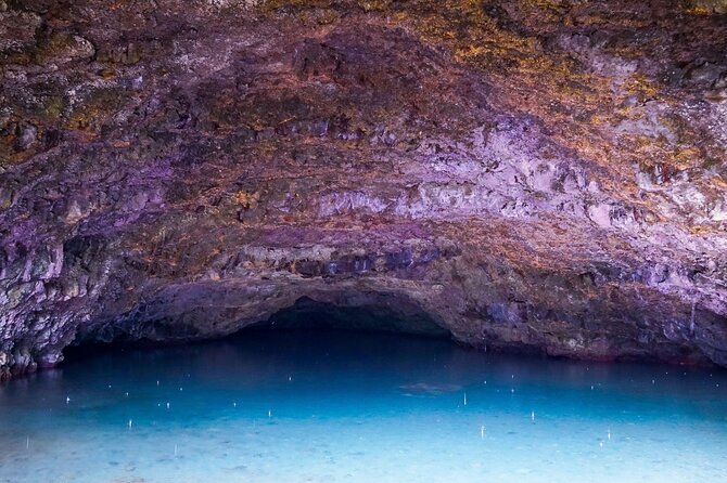 Explore Tahiti Nui, its landscapes and iconic sites. - Key points at a glance