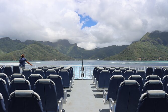 Ferry Transfer between Papeete, Tahiti and Moorea - Getting to the right ticket counter in Papeete