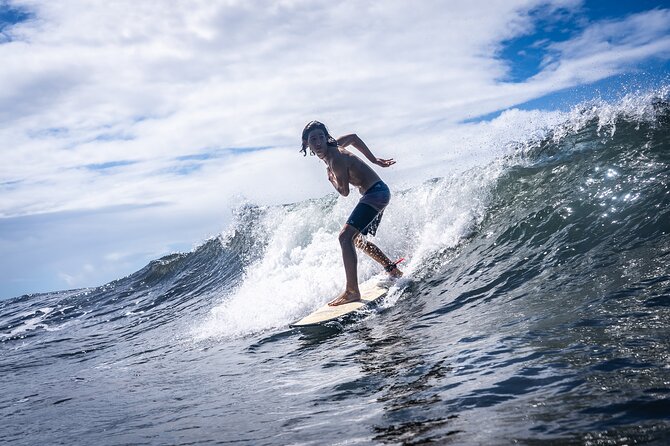 Group Guided Surfing Lesson in Tahiti - What happens during the two-hour session