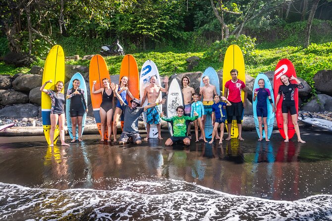 Group Guided Surfing Lesson in Tahiti - How the instructors teach
