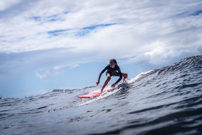 Group Guided Surfing Lesson in Tahiti - Who should book this experience?