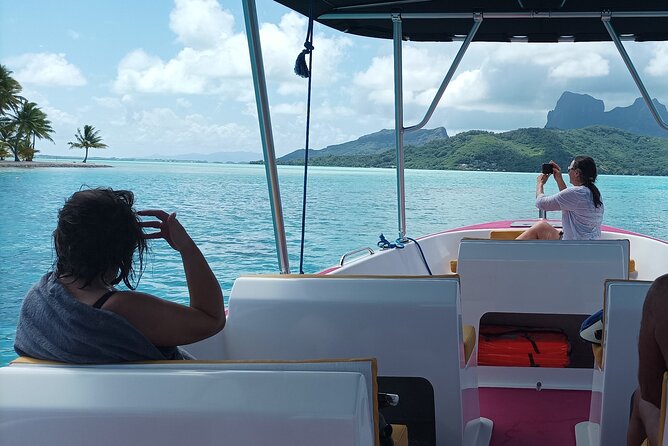 Half a day to discover Bora Bora with O-sea - Swimming with pastenague rays and reef sharks