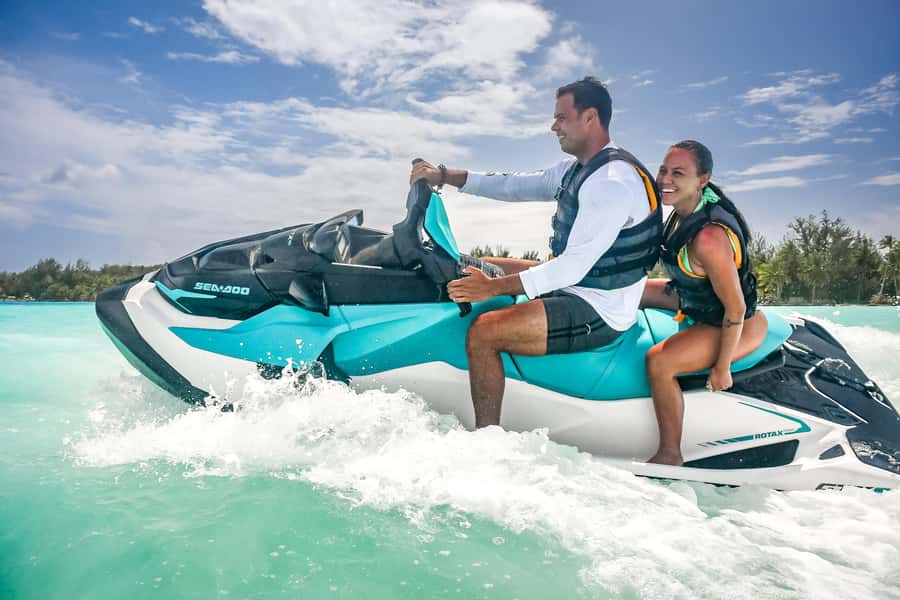 Jet Ski Around Bora Bora - Speed Through Paradise - A motu stop with snacks and local flavor