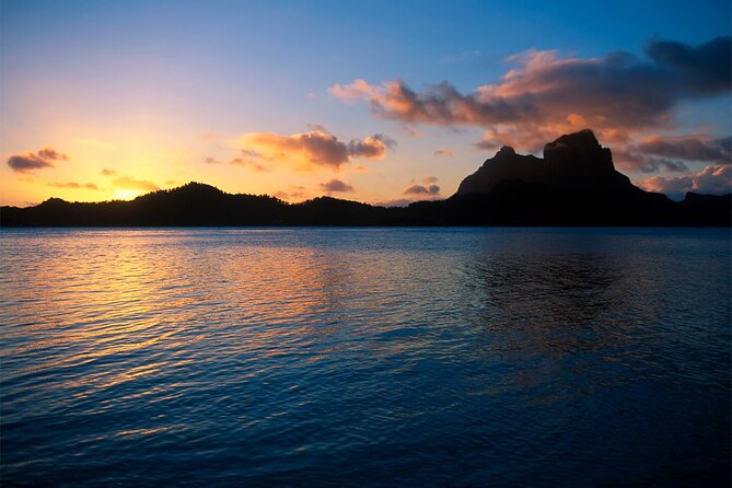 Lagoon Service Private Sunset Cruise - The motorized outrigger and the route toward Teavanui pass