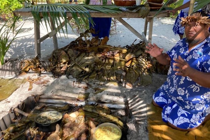 Lagoon Snorkeling Tour with Tahitian Oven Lunch in Bora Bora - First stop: close to the stingrays