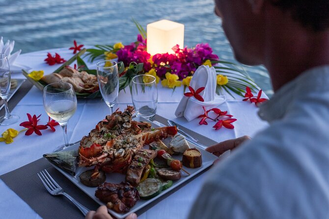 Luxury Private Sunset Cruise and Motu Dinner in Bora-Bora - Tahitian ukulele music under the stars