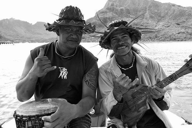 Moorea 6-Hour Snorkeling and Lunch Shared Tour - How the small group affects your day