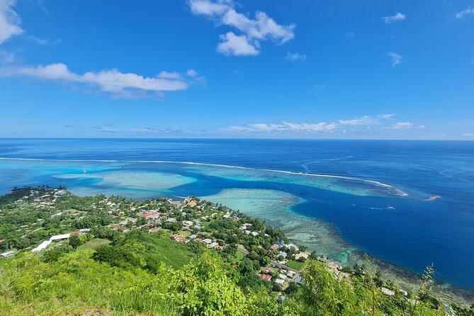 Moorea Aito 4WD Safari Tour - Half day - Riding an open-air 4WD through Moorea’s interior