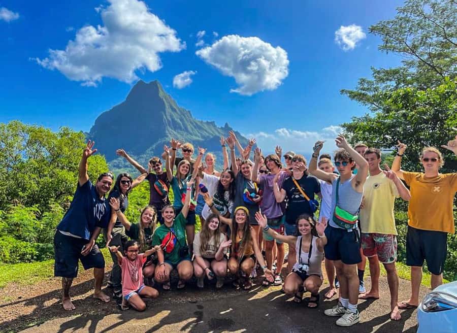 Moorea Cruise Ships: 4x4, Belvedere,Magic Mountain pineaple - Riding the 4x4 into Moorea’s interior
