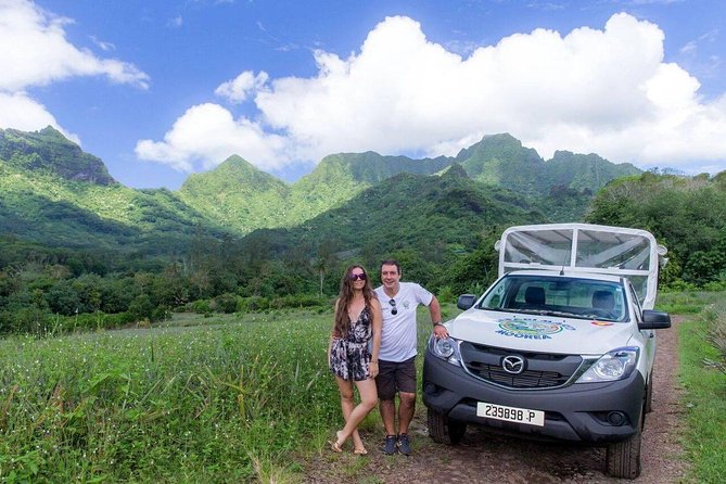 Moorea Cruise Ships: 4x4, Belvedere, Pineapple, & Magic Mountain - Manutea Tahiti adds juice, wine, and jam
