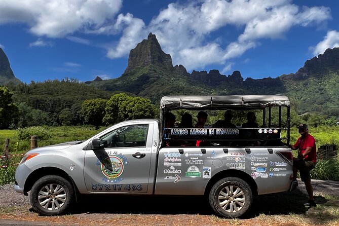 Moorea Cruise Ships: 4x4, Belvedere, Pineapple, & Magic Mountain - Cook’s Bay provides a calmer coastal stop