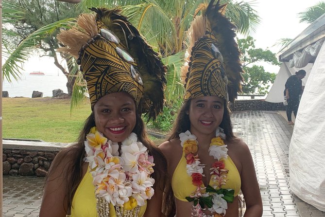 Moorea Cruise Ships: 4x4, Belvedere, Pineapple, & Magic Mountain - Moorea Tropical Garden brings vanilla and jam