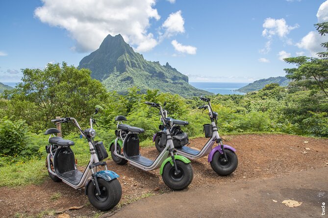 Moorea tour in electric citycoco (in autonomy) - Starting at PK 28 and getting oriented