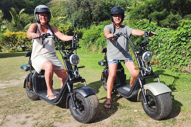 Moorea tour in electric citycoco (in autonomy) - Maharepa for food, pearls, and a pause