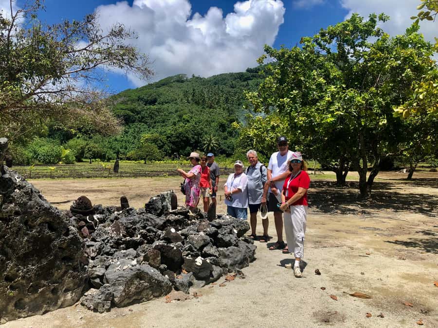 Must-Do : Nature, Culture & Moments Uniques – MirimirI Tours - Local drinks, fruit, and possible food stops