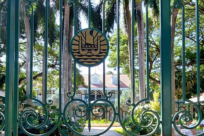 Papeete City Tour, 3hours (on Tahiti) - The Assembly Gardens and the Queen’s Bath