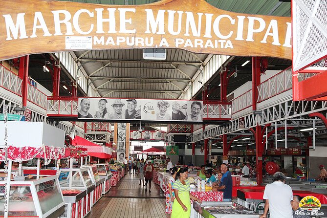 Papeete Market Place - Who will enjoy this market visit most
