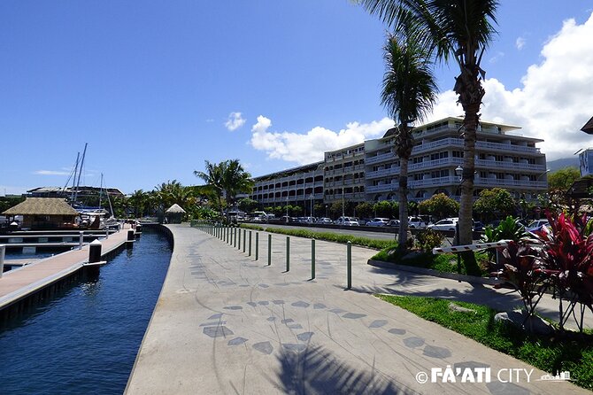 Papeete Walking Tour - Tahiti - Stop two: 15 minutes at Mairie de Papeete