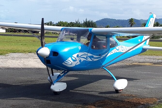 Private 30-minute flight downwind of Huahine - Is $291.51 per person fair?