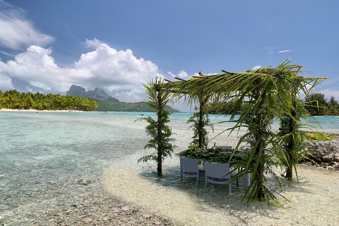 Private Bora Bora Lagoon & Water Lunch Experience - Snorkeling the coral gardens and ray sites