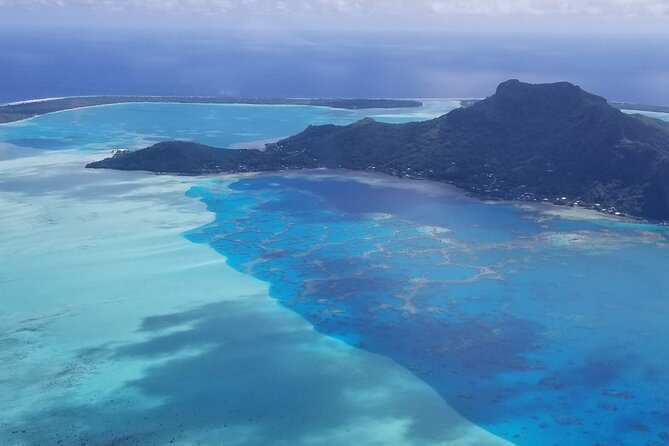 Private flight, in a light plane over the Polynesian motus from Raiatea - Is $72.88 good value?