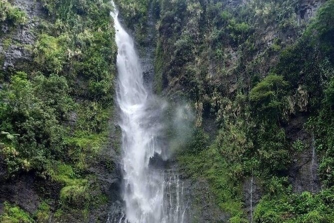 Private Full Day Tour of Tahiti - Faarumai Waterfalls: a scenic return to Tahiti Nui
