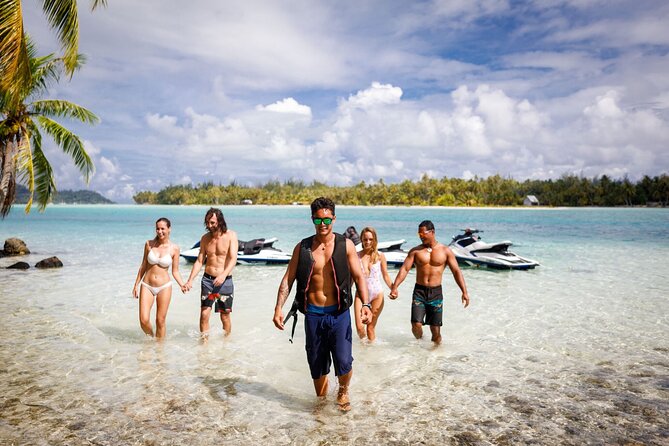 Private Guided Jet Ski Tour in Bora Bora - The private motu and coconut demonstration