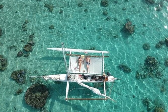 Private Moorea Discovery Half-day Sailing - Sailing between Cook and Opunohu Bays