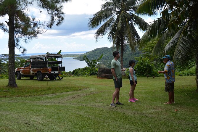 Private Safari Adventure Tour in Bora Bora with Local Guide - Guides who add humor and local context