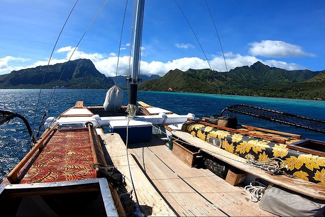 Private sailing adventure - Learning to sail the Polynesian way