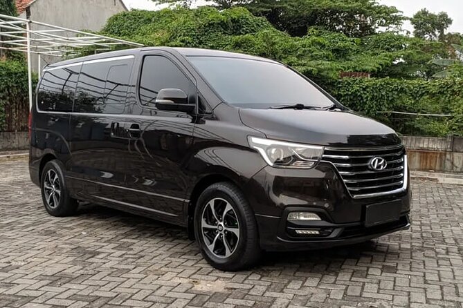 Private Transfer Tahiti Airport PPT to Papeete Urban Area by Van - Key points at a glance