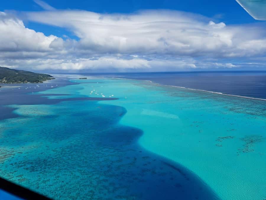 Raiatea: Bora Bora and Taha'a Private Scenic Flight one hour - Key points at a glance