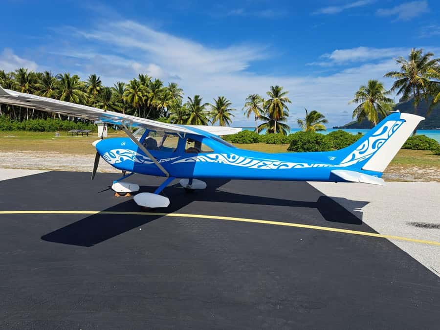 Raiatea: Bora Bora and Taha'a Private Scenic Flight one hour - Finding the flying club near Raiatea Airport