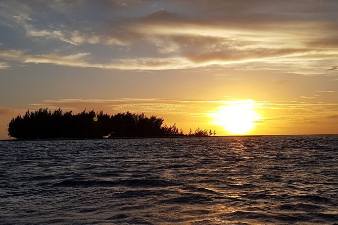 Reef Discovery Private Sunset Cruise in Bora-Bora - A private boat can be worth the higher price