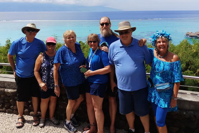 Scenic Shopping Tour from cruise ship - Belvedere Lookout and Moorea’s volcanic center